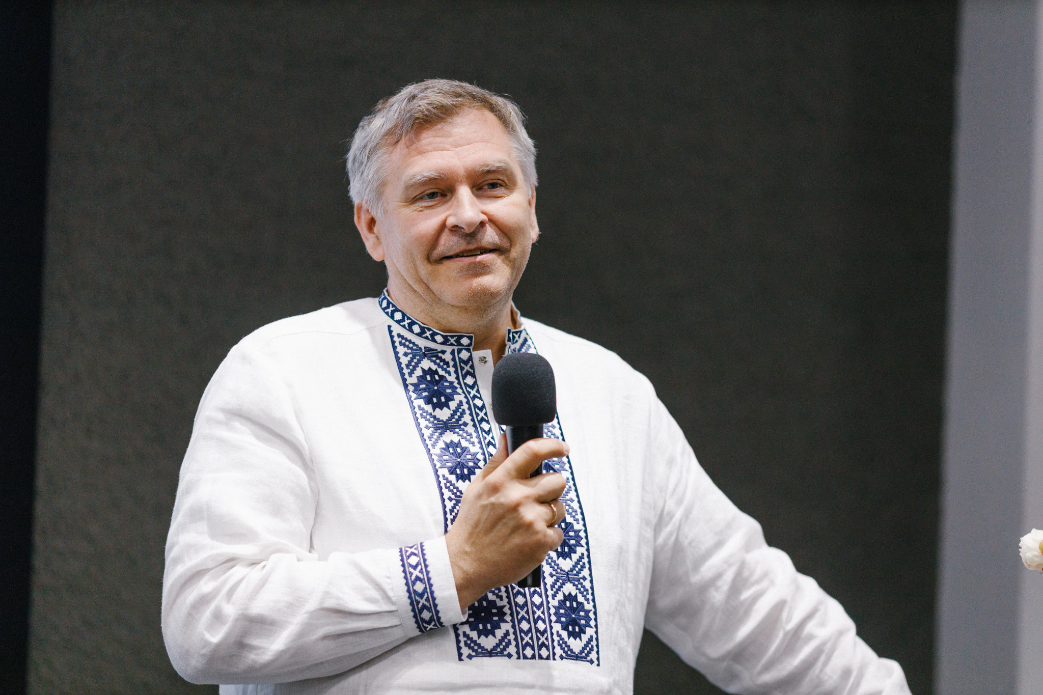 Олег Микитишин
